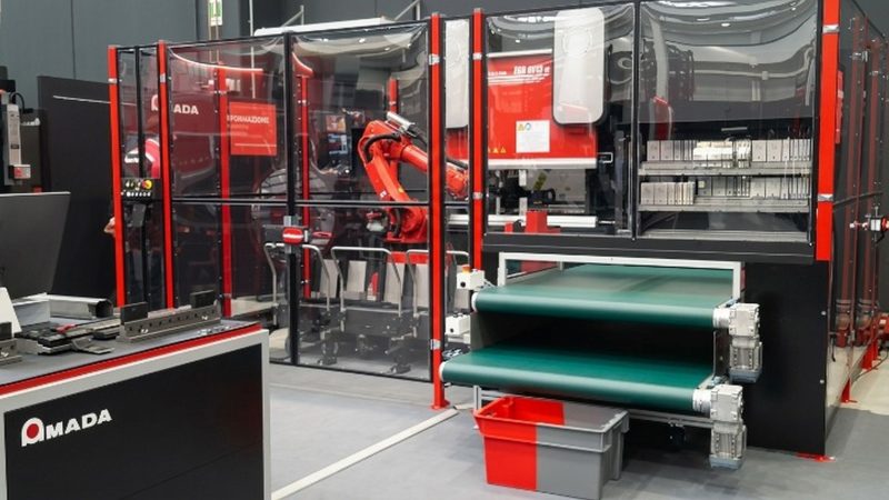 AMADA EGB-ARce: la cella di piegatura elettrica per una produzione più flessibile