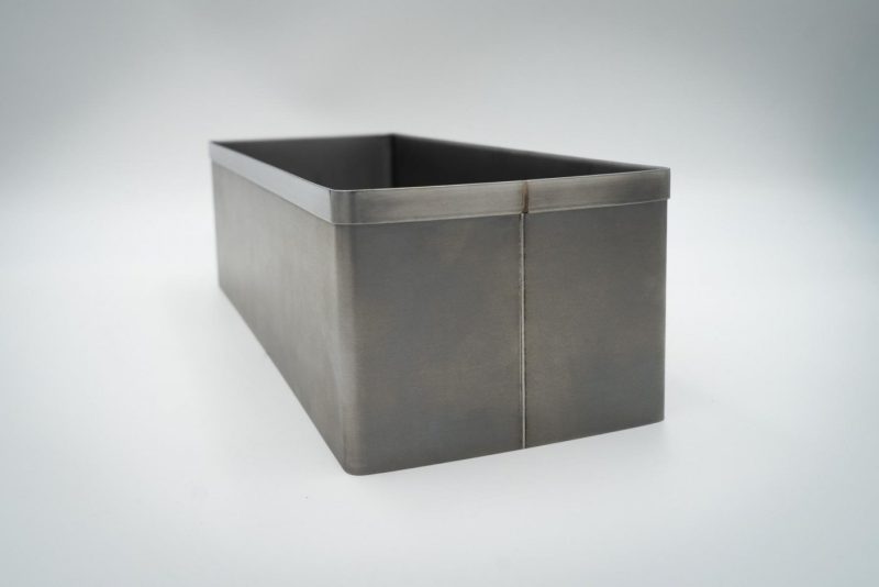 Contenitori inox laser sostenibili per il packaging industriale