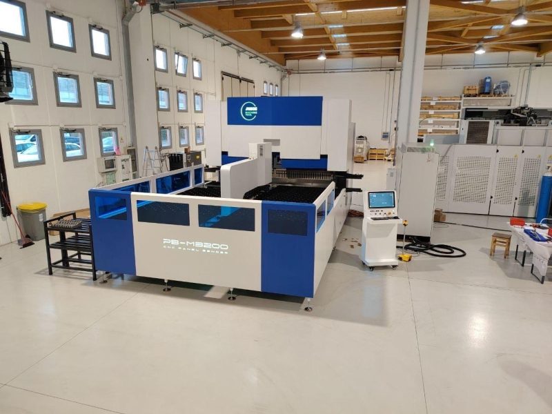 Pannellatrice ADH PB-M3200: innovazione e produttività nella pannellatura