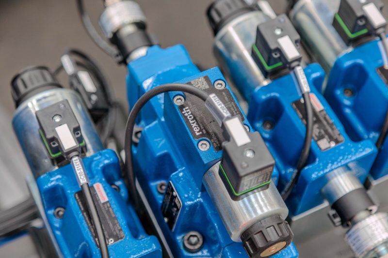 Tecnologie oleodinamiche avanzate per impianti di taglio coils: la sinergia tra FIMIGroup, Bosch Rexroth e Fluidodinamica