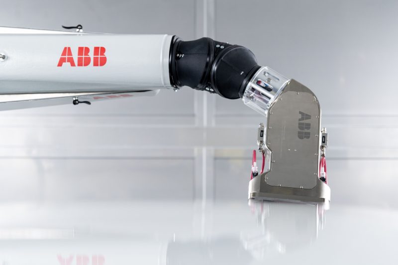 Verniciatura auto sostenibile: Stellantis sceglie PixelPaint di ABB per la DS N°8