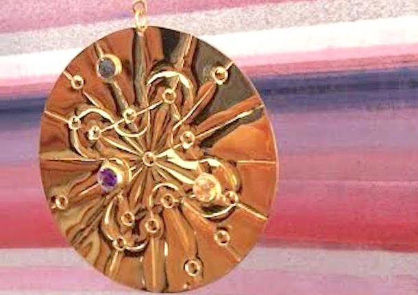 Rosa-Camuna-sfondo-rosa