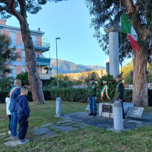 Monumento piazza Fermi+soggeti