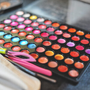 Make-up colorful eyeshadow palettes