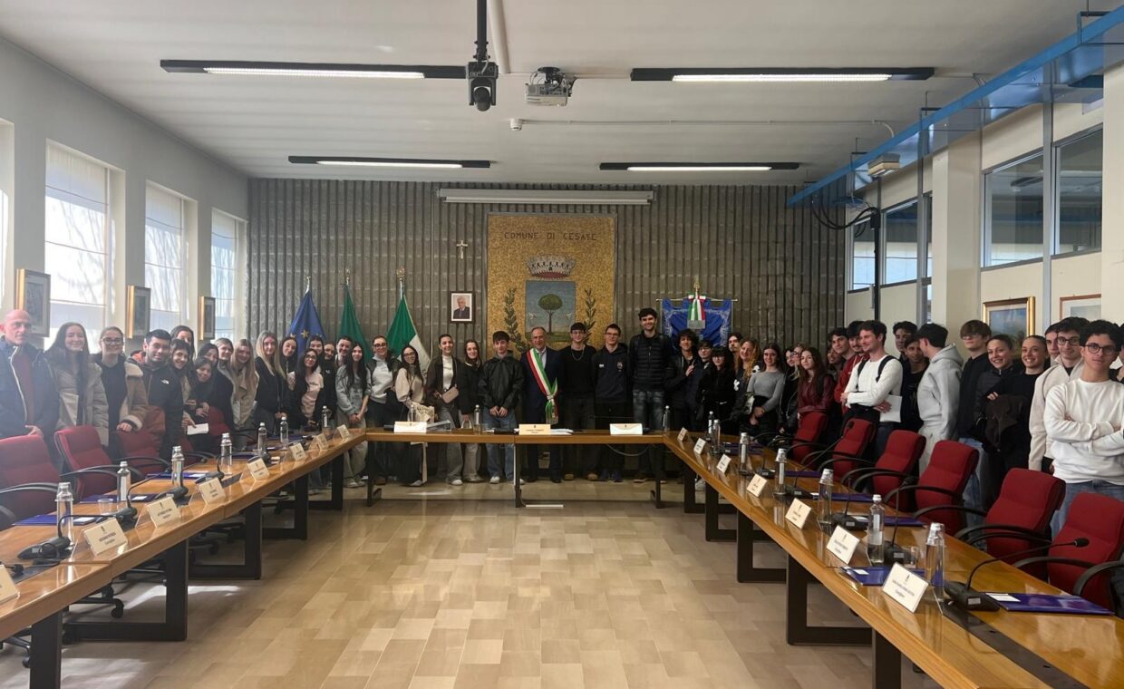 3bcb9766-f71f-49a4-b188-53ddb80f0f2f (1)