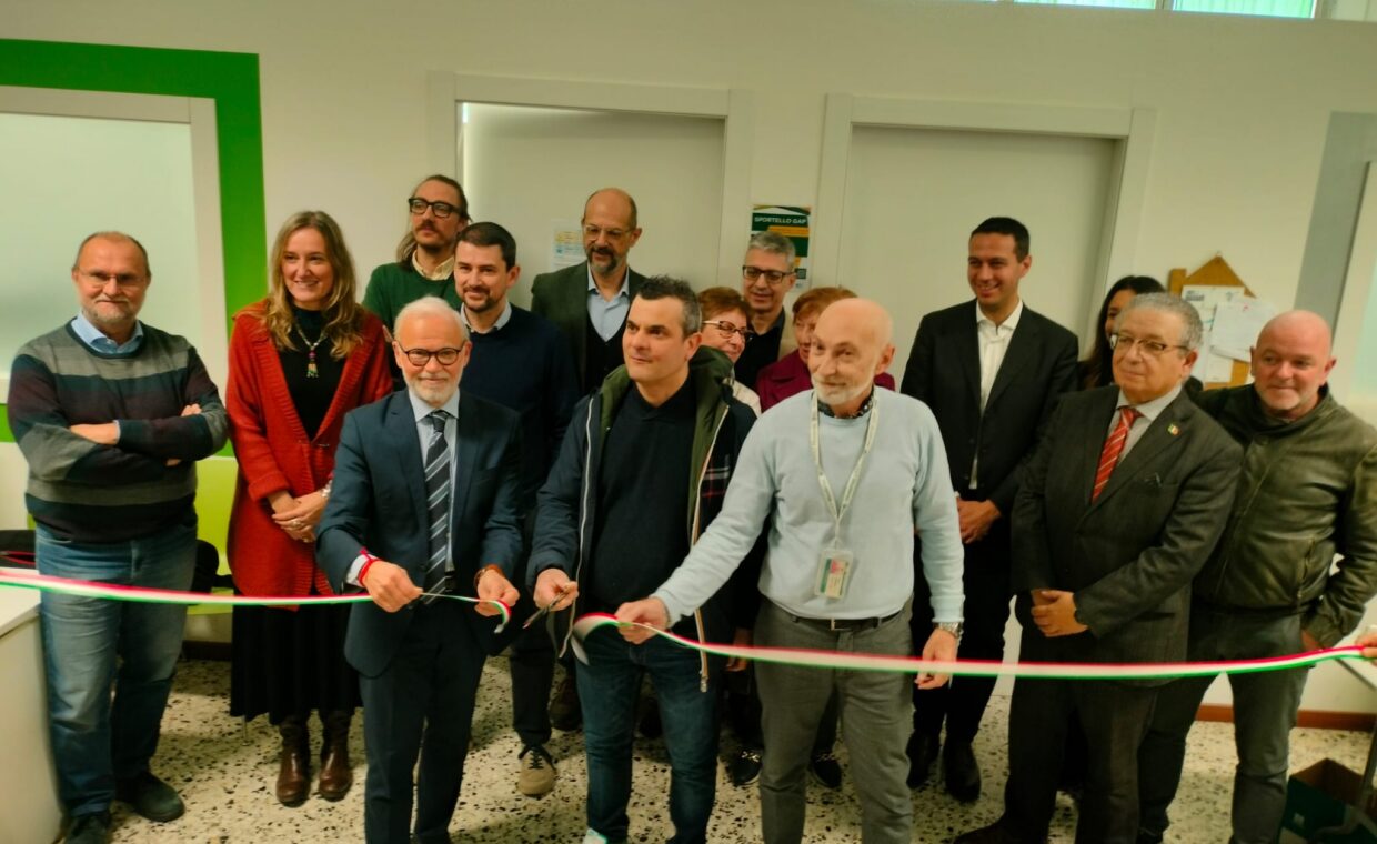 taglio del nastro GAP