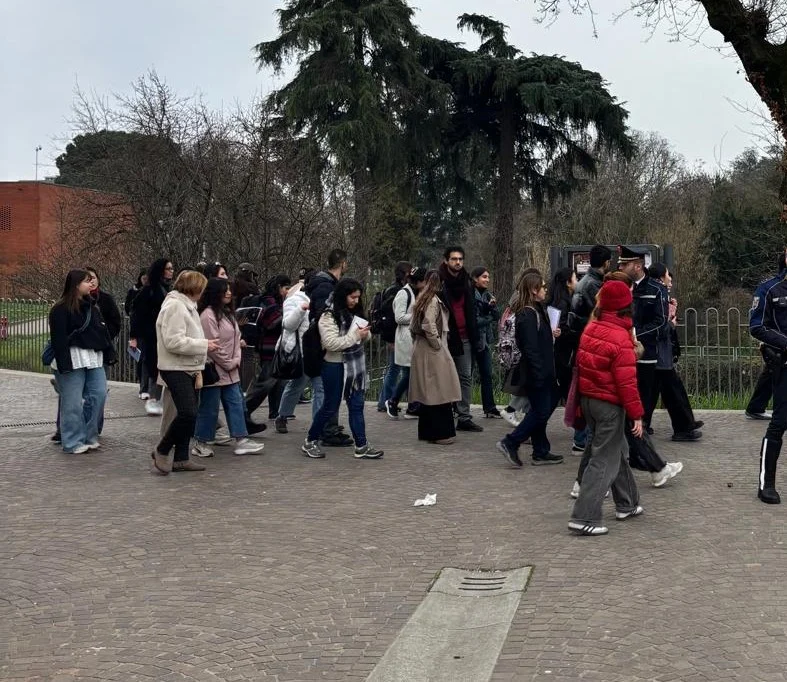 Visita in piazza (7)