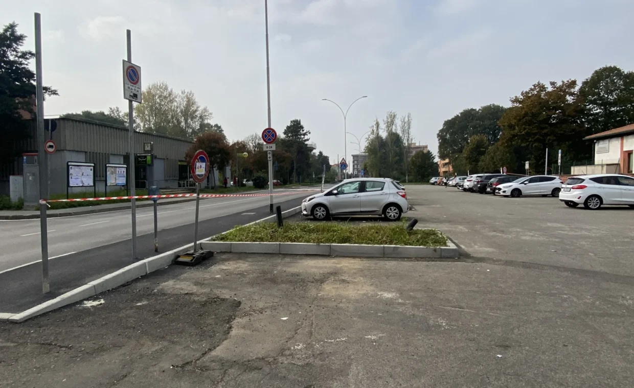Parcheggio via brera