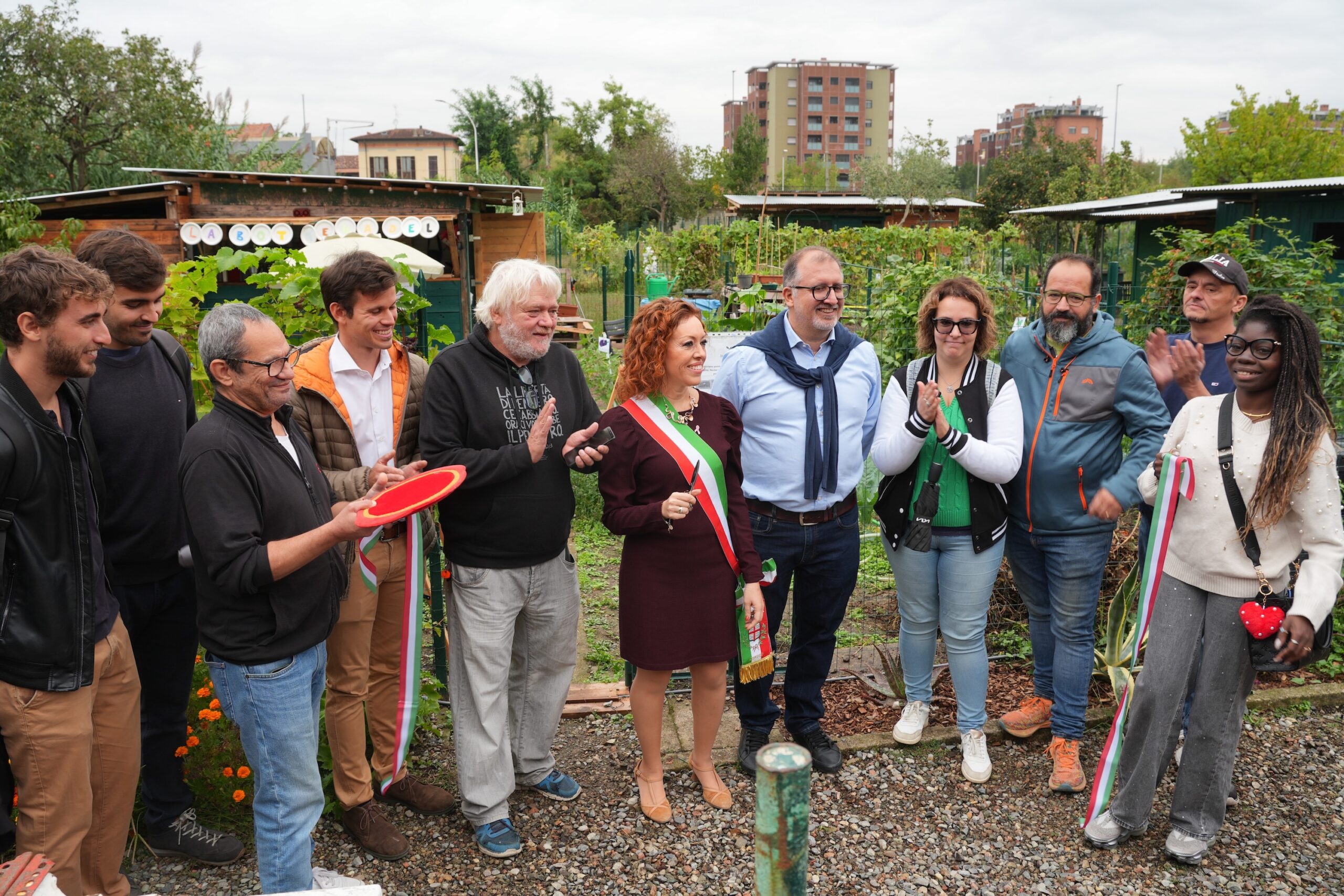 taglio nastro 2