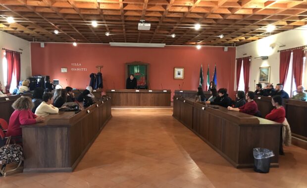 Foto del discorso del Sindaco Barletta ai Dipendenti Comunali, in Aula Consiliare