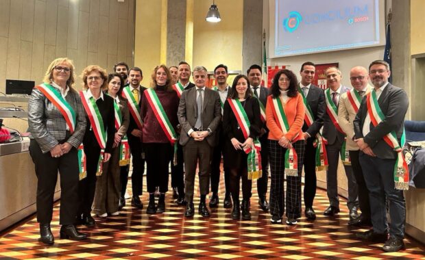 Foto del nuovo Prefetto di Milano, Claudio Sgaraglia, con i Sindaci della Zona omogenea Nord Ovest