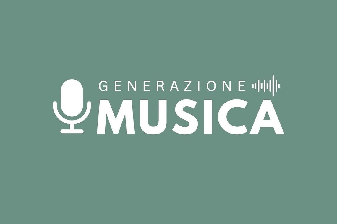 Logo dell'iniziativa, con un microfono e uno spettro di una traccia, stilizzati
