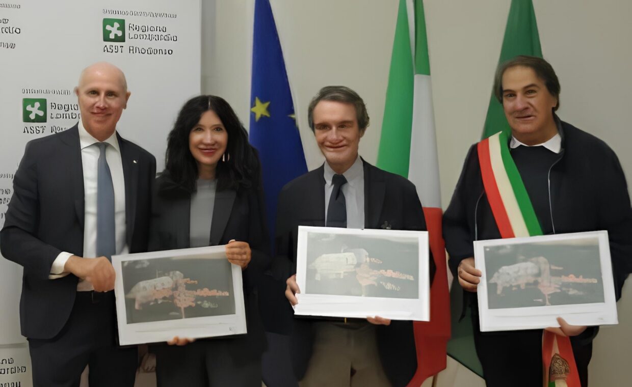 Il Sindaco Barletta e il Presidente Fontana durante le celebrazioni per i 10 anni del Nuovo Ospedale