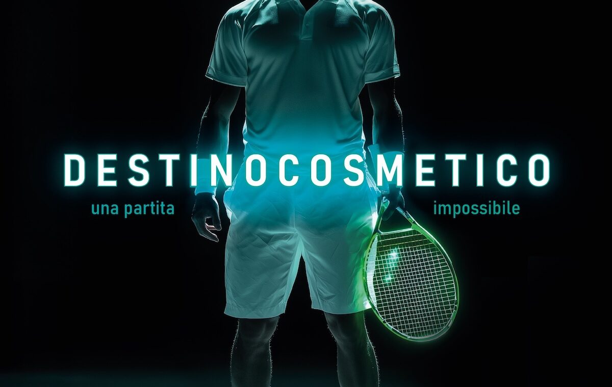Un tennista, al buio, illuminato parzialmente da una luce al neon