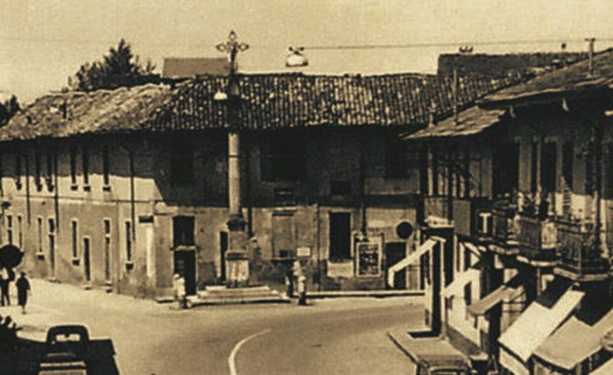 Via Milano e Piazza della Croce in una foto d'epoca
