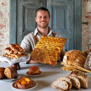 Fulvio Marino nella copertina del libro “Nel Forno Di Casa"