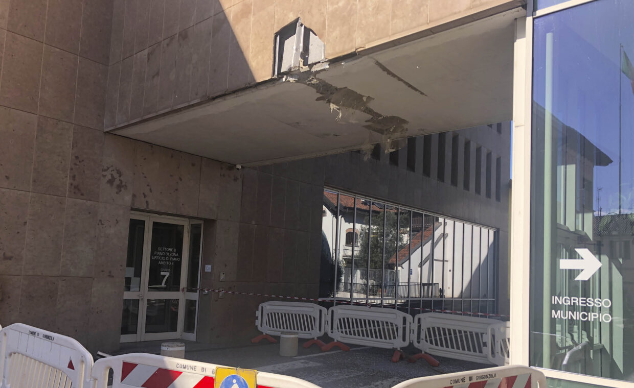 passerella_danneggiata_cover