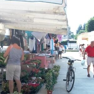 Area Mercato di viale Italia (Camnago)