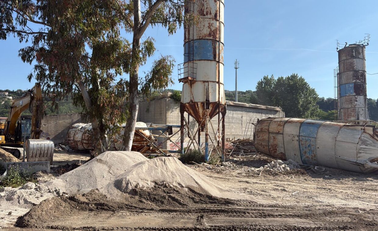 abbattimento silos
