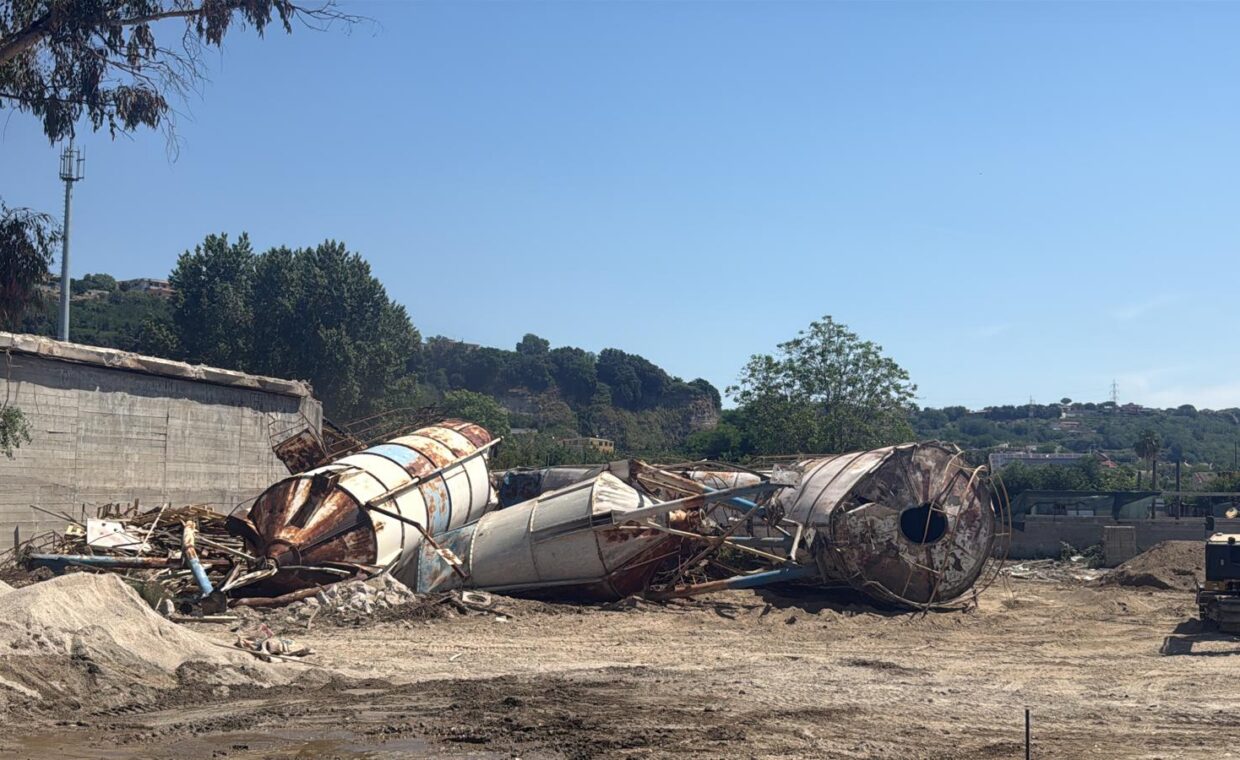 abbattimento silos 3