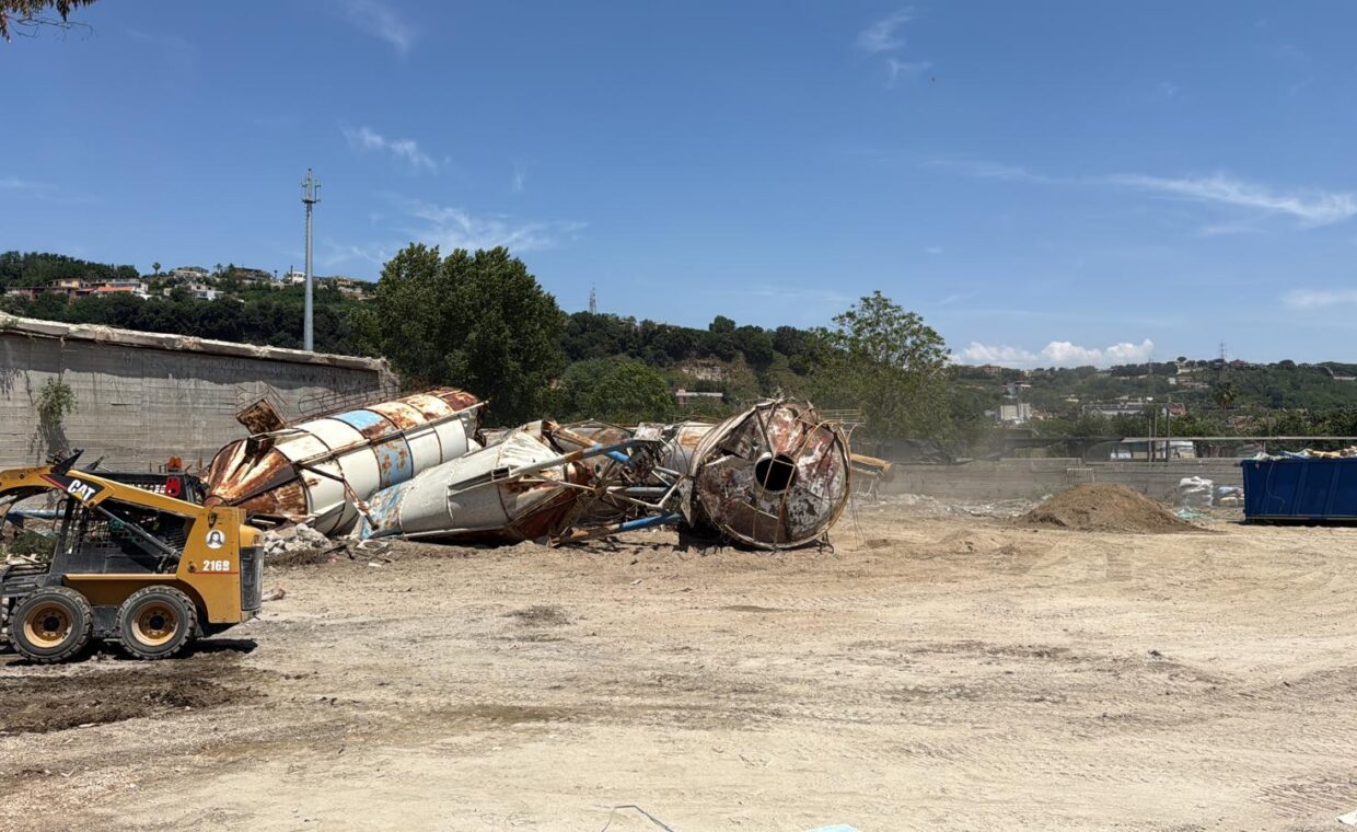 abbattimento silos 5