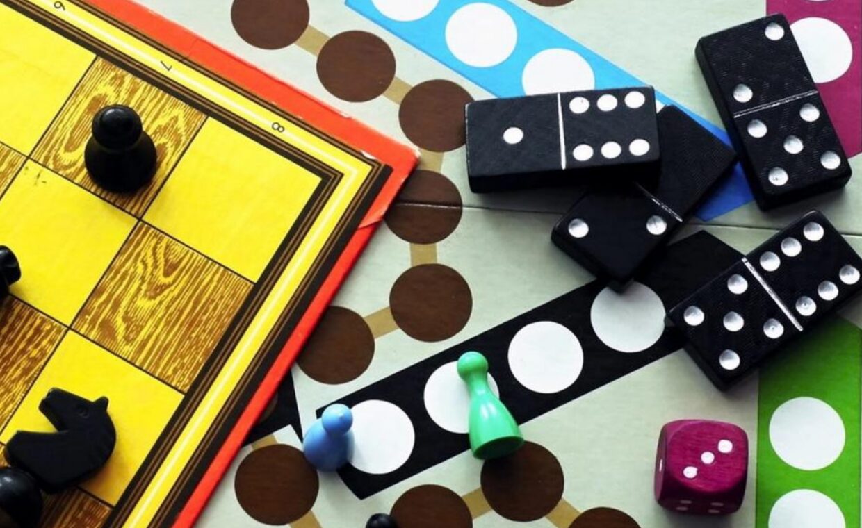 Serata giochi GAMES MONTH_page-0001