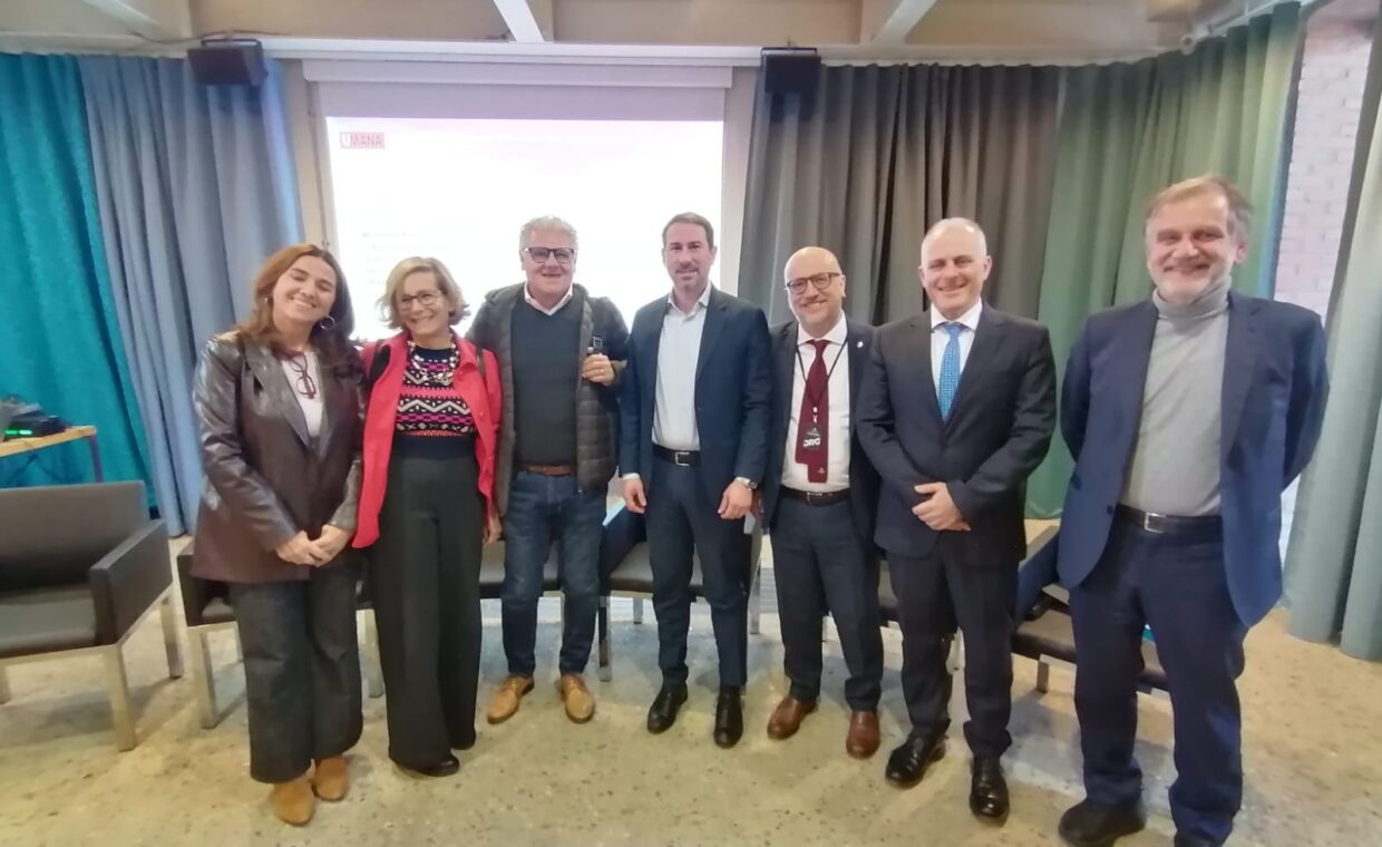 d077c699-2441-41b8-af7a-87e0fa4d92cc