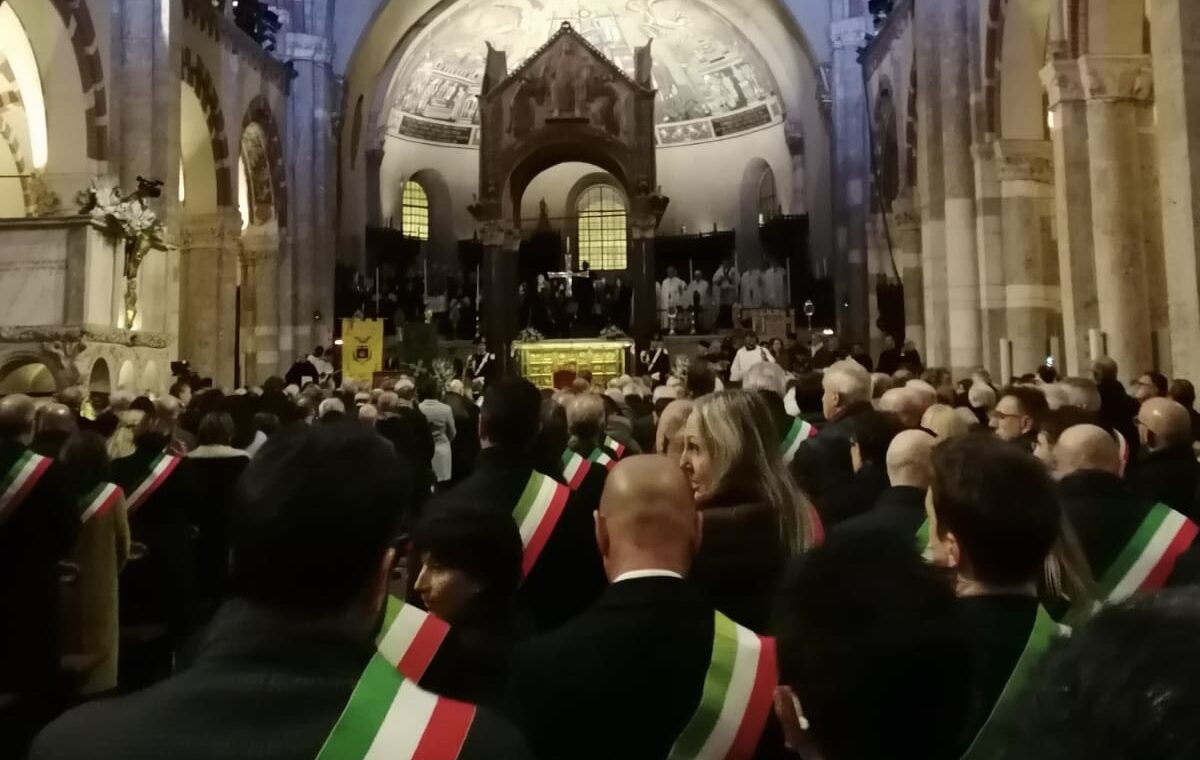 dfd8dc5d-1a90-46de-869e-c5fbf376f264