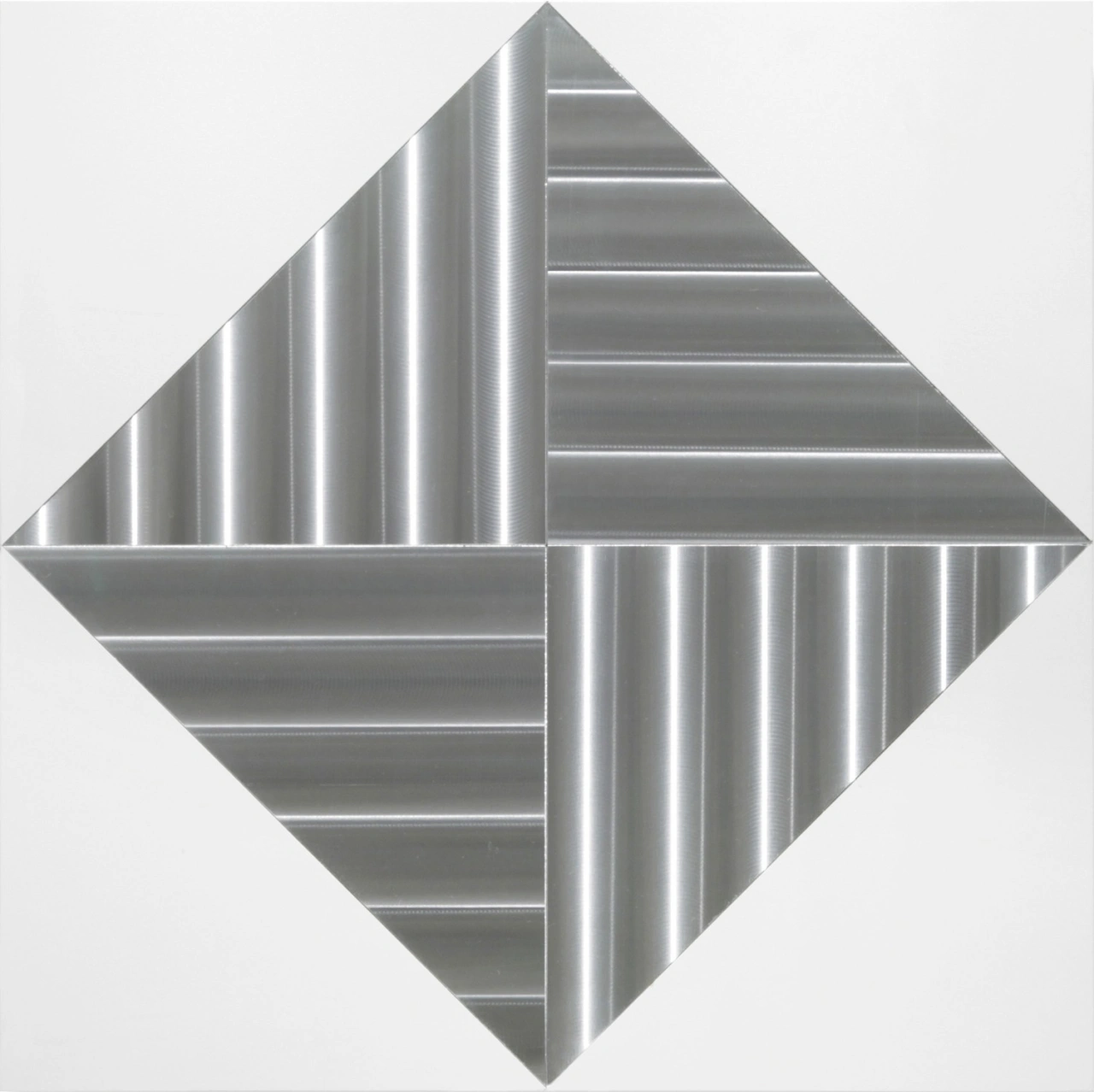 Getulio Alviani - quadrato alluminio nel bianco