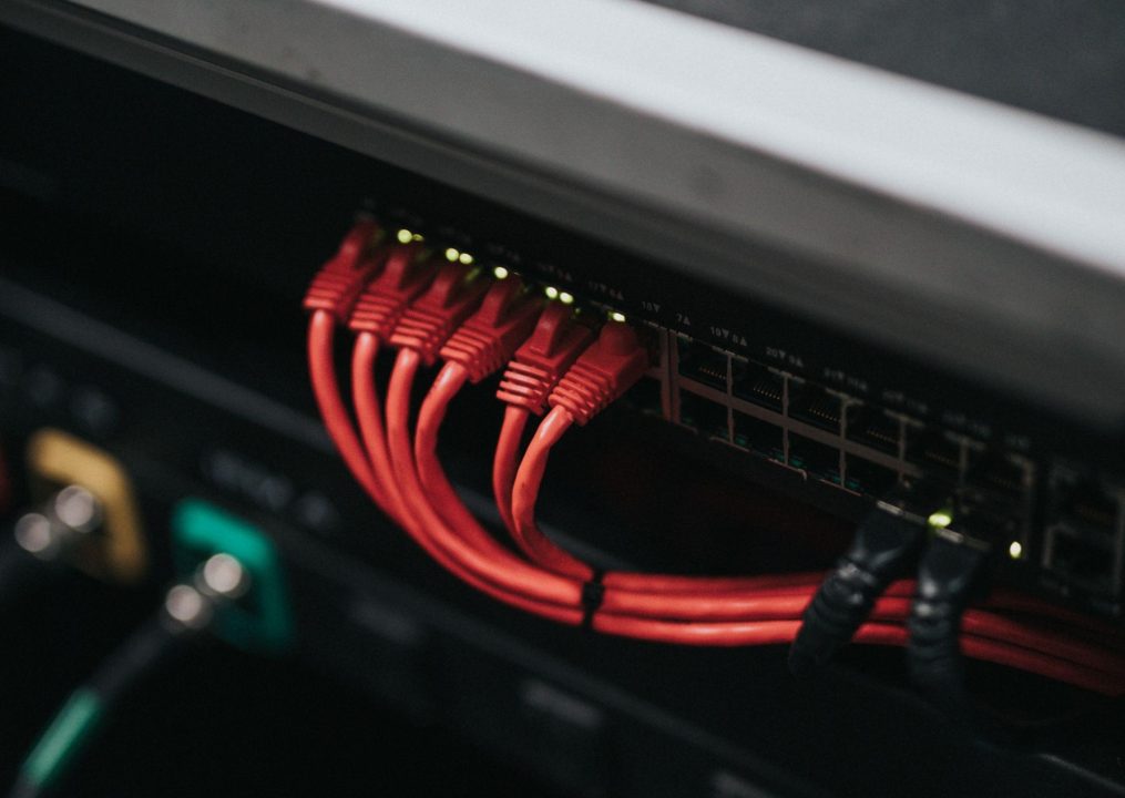 Il servizio di hosting deve essere commisurato alle reali necessità e ai consumi del proprio progetto digitale (photo by unsplash.com/@nate_dumlao)