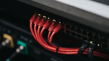 Il servizio di hosting deve essere commisurato alle reali necessità e ai consumi del proprio progetto digitale (photo by unsplash.com/@nate_dumlao)