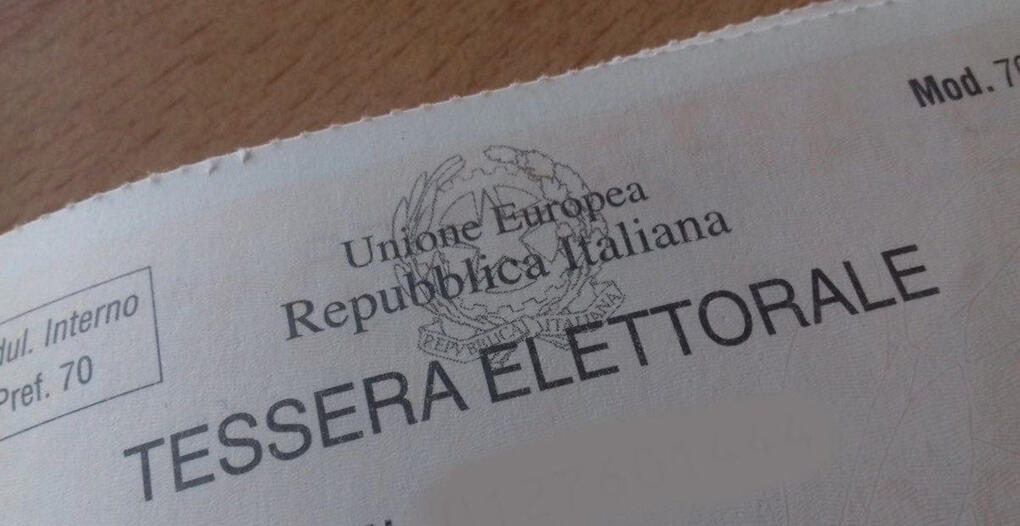 Immagine: tessera elettorale