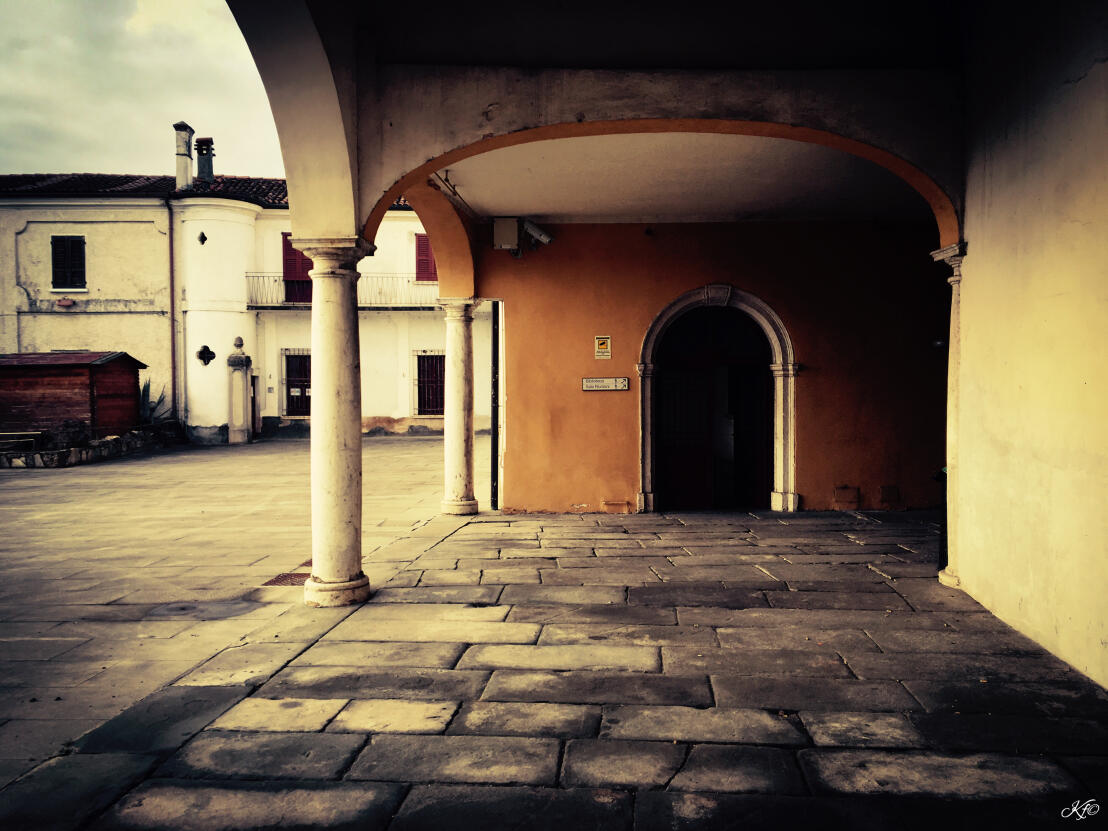 Immagine: Biblioteca