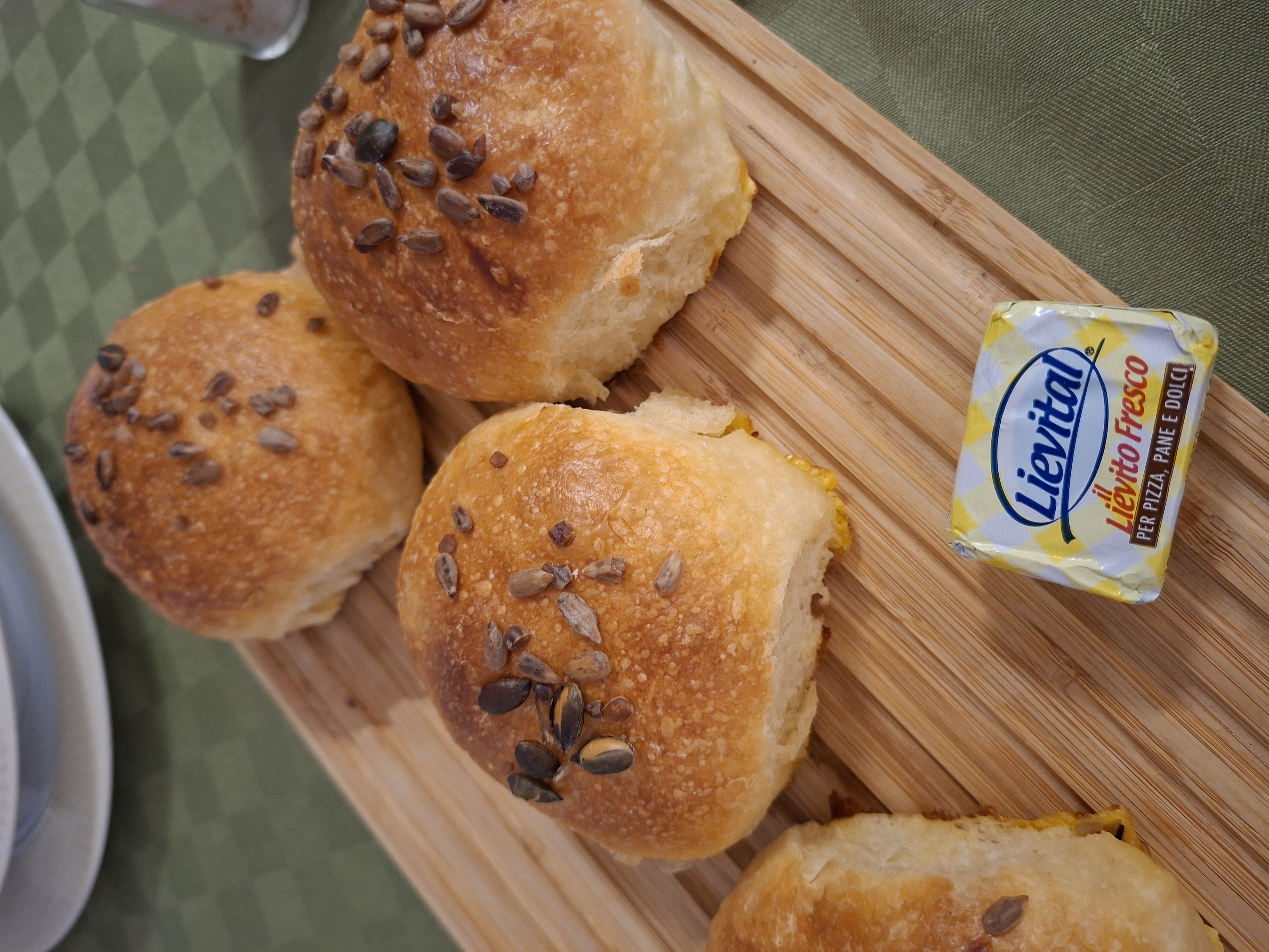Panini con semi                                                                                                                                                                                                                                           