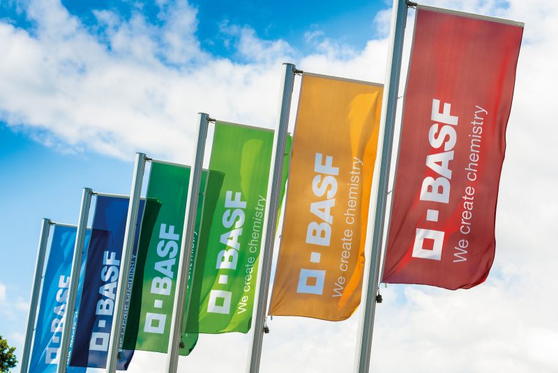 Accordo BASF e Carlyle per nuova società del settore vernici