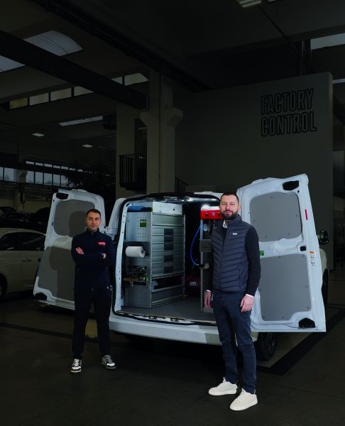 SATA Italia porta demo e assistenza direttamente in carrozzeria con il nuovo van-officina