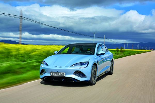 Super ibrido: cos’è davvero la tecnologia che può cambiare il futuro dell’auto