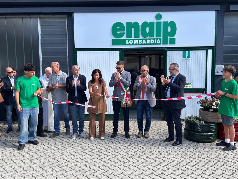 ENAIP Lecco inaugura la nuova officina per formare meccanici e carrozzieri
