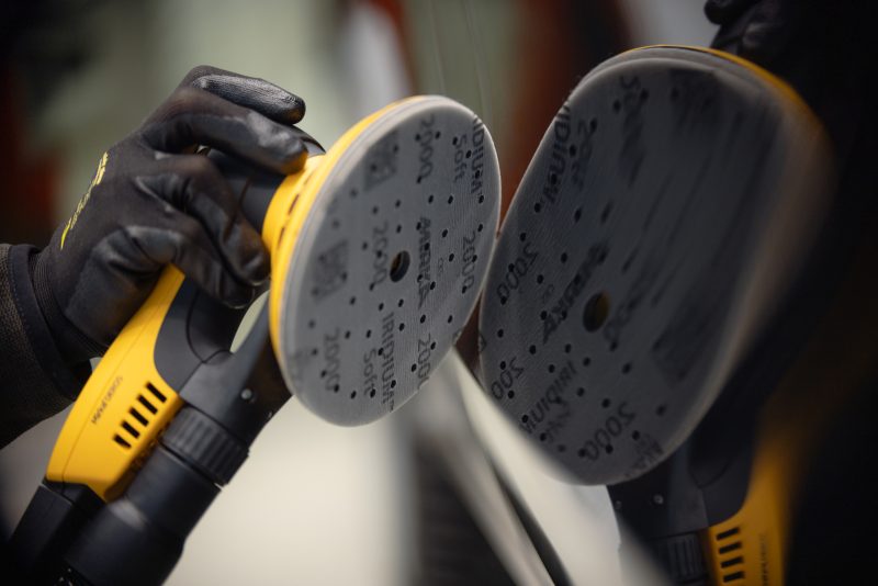 Mirka Iridium Soft, la nuova frontiera per la levigatura a secco in carrozzeria