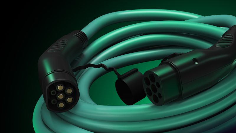 ERA amplia l’offerta di veicoli elettrici con una nuova gamma di cavi di ricarica