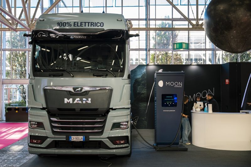 MAN Truck & Bus Italia e MOON POWER Italia insieme per l’elettrificazione del trasporto pesante
