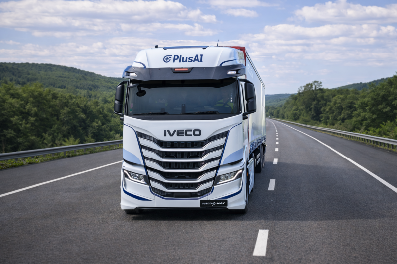 Guida autonoma: IVECO e PlusAI lanciano un nuovo programma di Livello 4 in Spagna