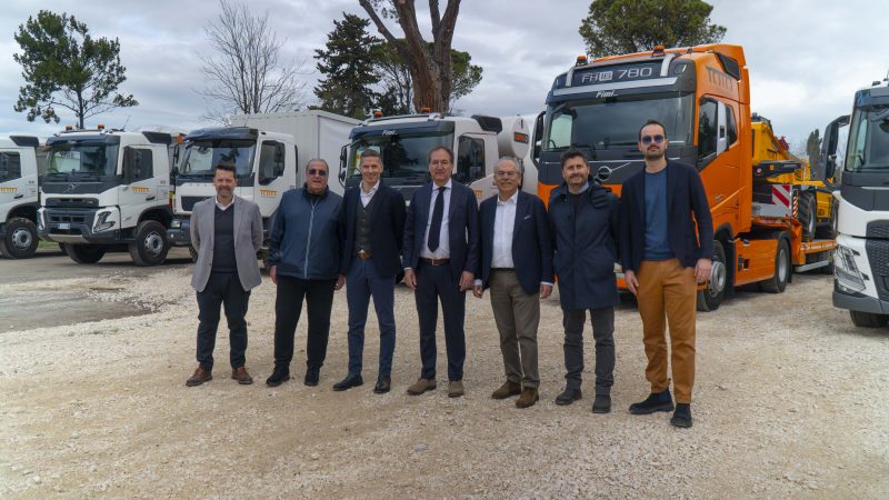 Toto Costruzioni e Volvo Trucks Italia: una flotta di 52 mezzi per il futuro delle infrastrutture strategiche