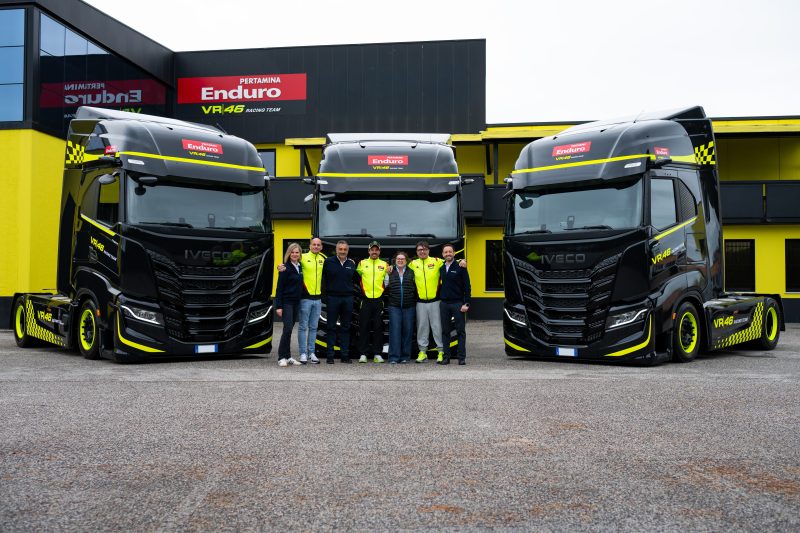 IVECO rafforza la partnership con Pertamina Enduro VR46 Racing Team come Official Truck Supplier: tre nuovi IVECO S Way per una logistica ad alte prestazioni