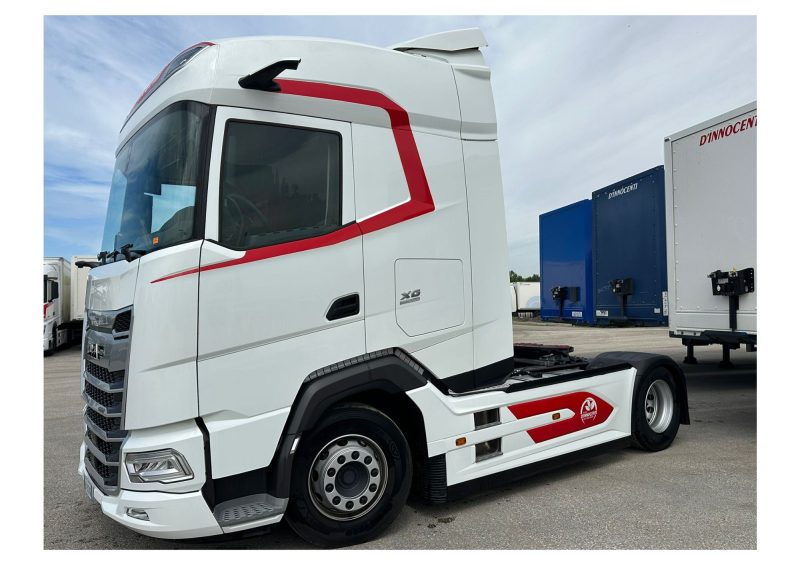 Gruppo D’Innocenti apre a DAF: in flotta un XG 480 cucito per il Corriere