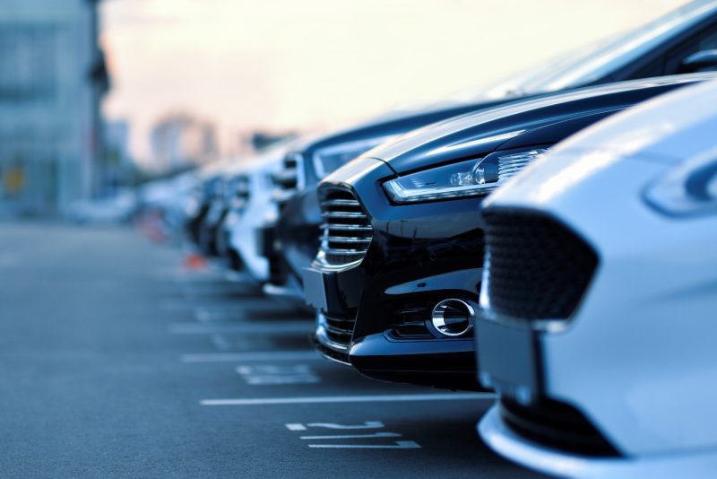 Flotte aziendali: in Italia cresce l’elettrico, ostacolo principale i costi