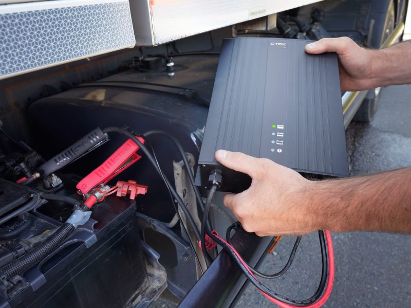 Da CTEK i nuovi caricabatterie PRO 2420 e PRO 2440