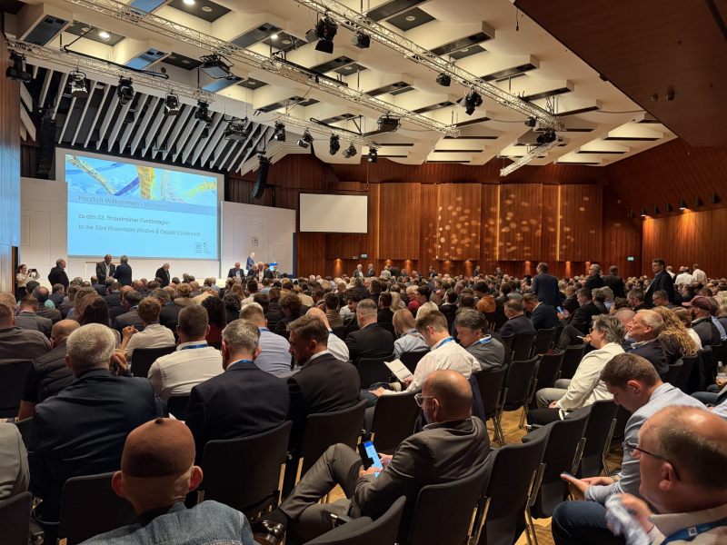 Rosenheimer Fenstertage 2026: l’involucro edilizio del futuro