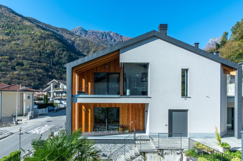 Serramenti Internorm: luce naturale e comfort in una casa a Chiavenna