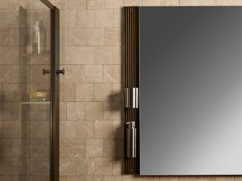 Cesana, il profilo Oltre diventa sistema: la barra accessori